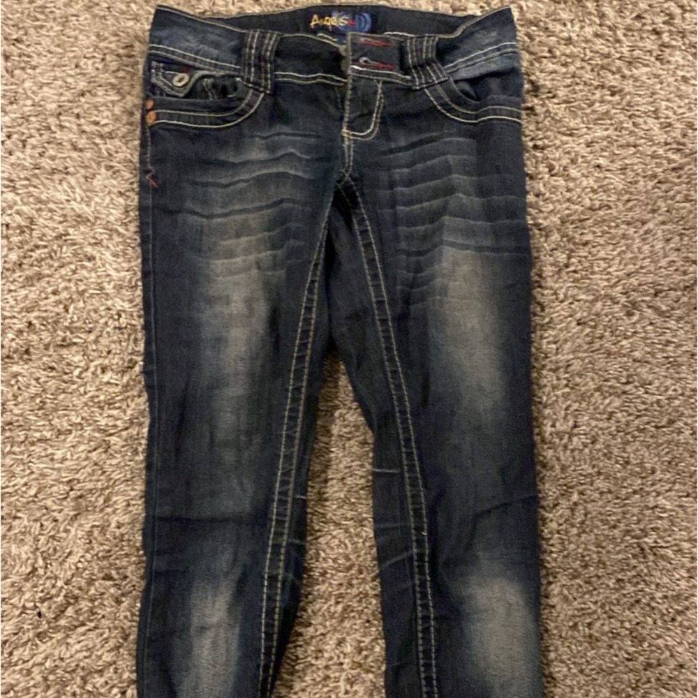 Cute 2000’s low rise jeans
